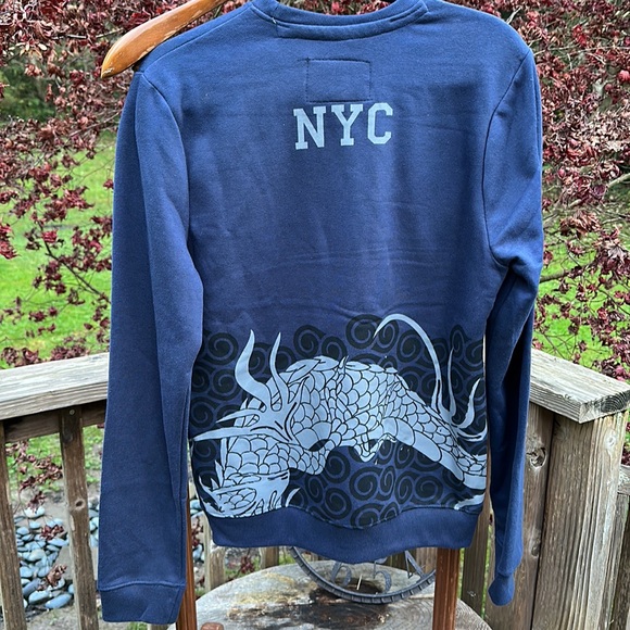 🆕Blind Rooster graphic crew neck NYC campus league dragon 🐉 Navy Size Small - Picture 2 of 9